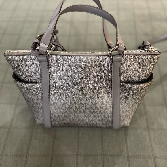 Michael Kors Sullivan handbag - Picture 10 of 15